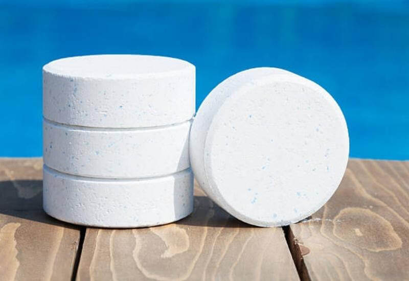  TOP 3 loại hóa chất khử trùng nước bể bơi phổ biến nhất hiện nay